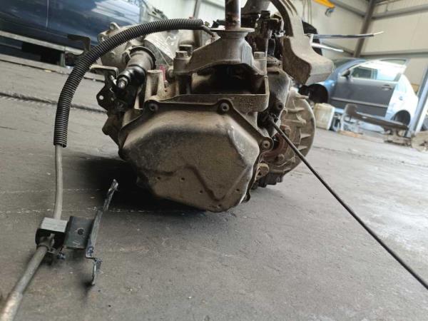 BOITE A VITESSE CITROEN C8 / PEUGEOT 807 / FIAT ULYSSE 2 2.0HDI 5-VITESSE 20LM06 - Vue 4